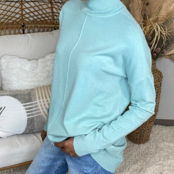 Black turtle neck sweater - Picture 3 of 3